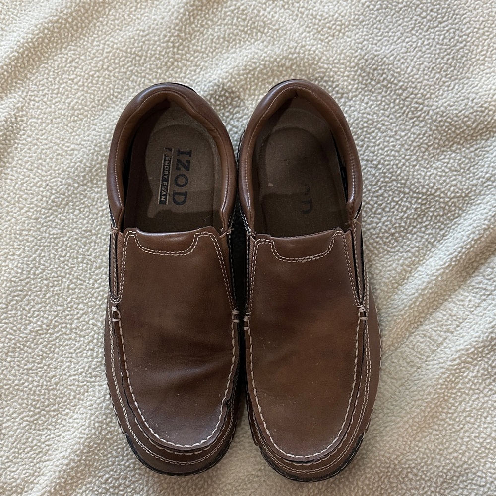 Izod Men's Tan Slip-On Loafers